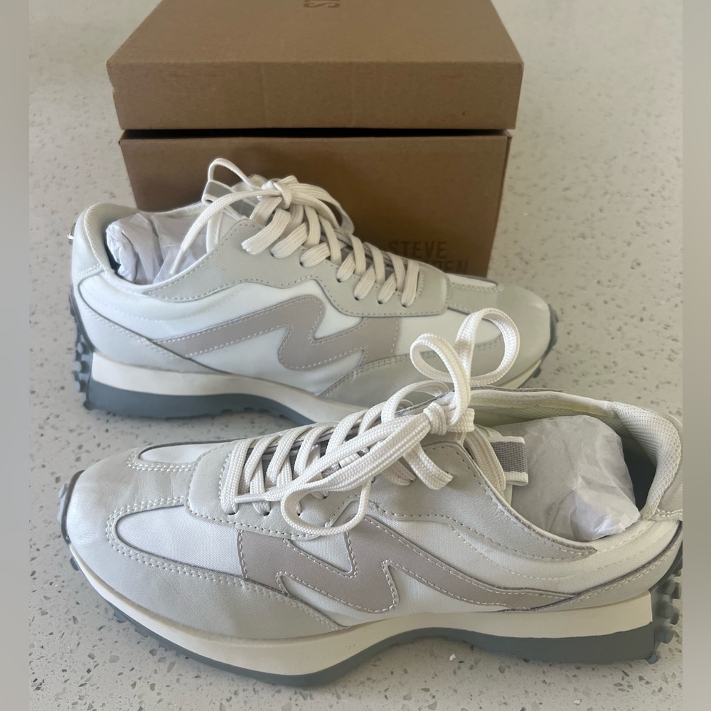 Steve Madden campo retro sneaker